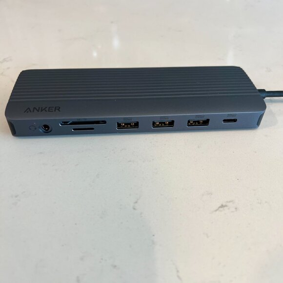 Anker 14-in-1 USB C Hub Laptop Docking Station Triple Display 4K HDMI 1080P VGA - Picture 4 of 14